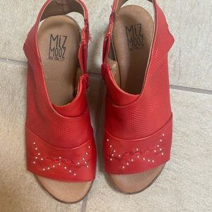 mis mooz sandals